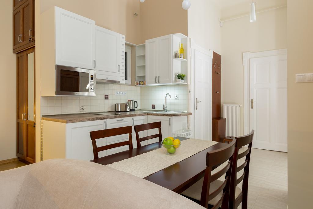 Family Buddha Apartment Budapest Ngoại thất bức ảnh