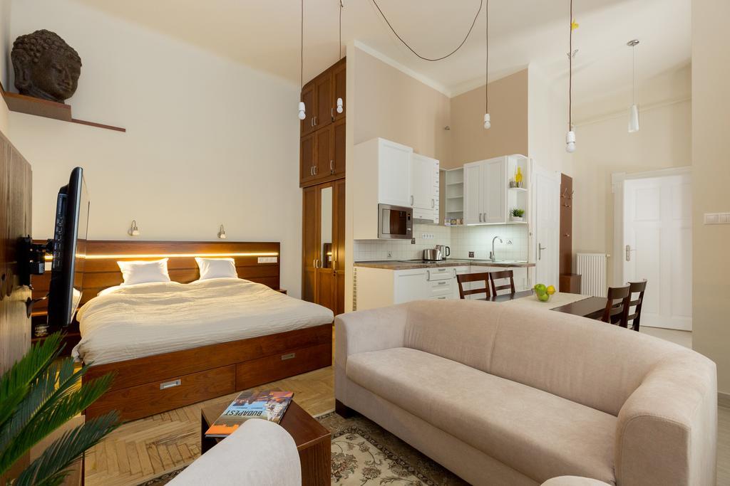 Family Buddha Apartment Budapest Ngoại thất bức ảnh